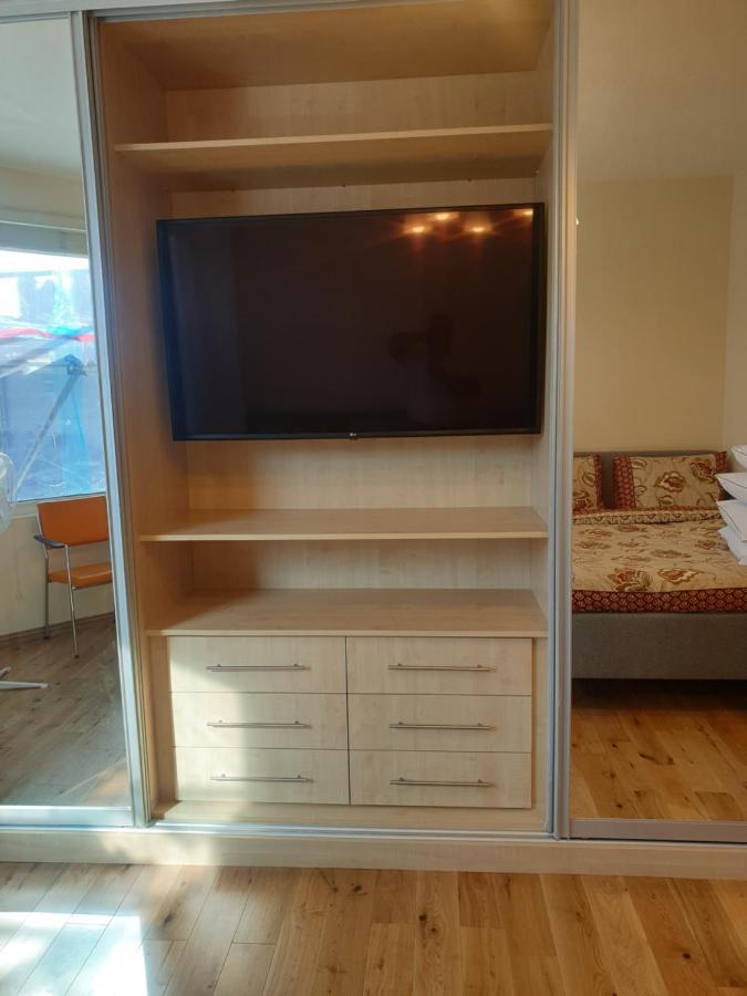 London Luxury Spacious 2 Bedroom Apartment 4 Mins From Ilford Stn. Free Parking Luaran gambar